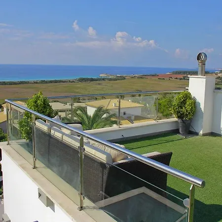 De La Brisa - Four Bedroom Sleeps 10 With Spectacular Sea Views