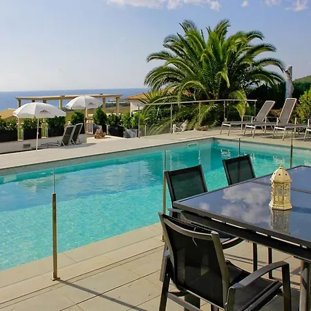 Villa De La Brisa - Four Bedroom Sleeps 10 With Spectacular Sea Views