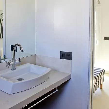 De La Brisa - Four Bedroom Sleeps 10 With Spectacular Sea Views Villa