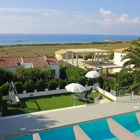 Villa De La Brisa - Four Bedroom Sleeps 10 With Spectacular Sea Views